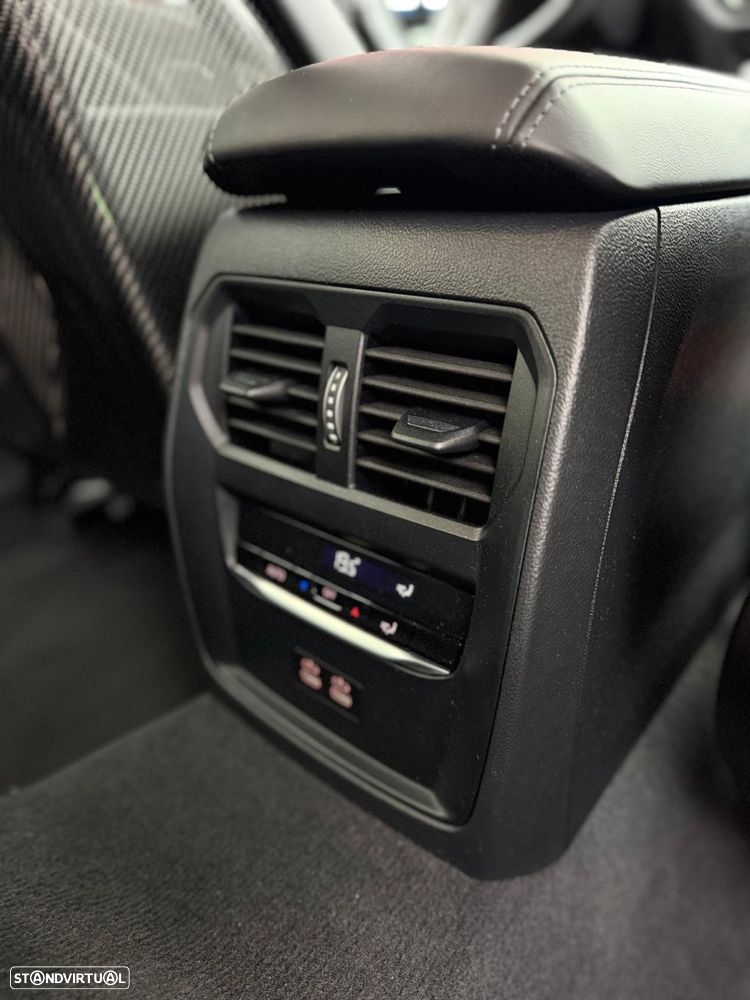 BMW M3 Competition M xDrive - 25