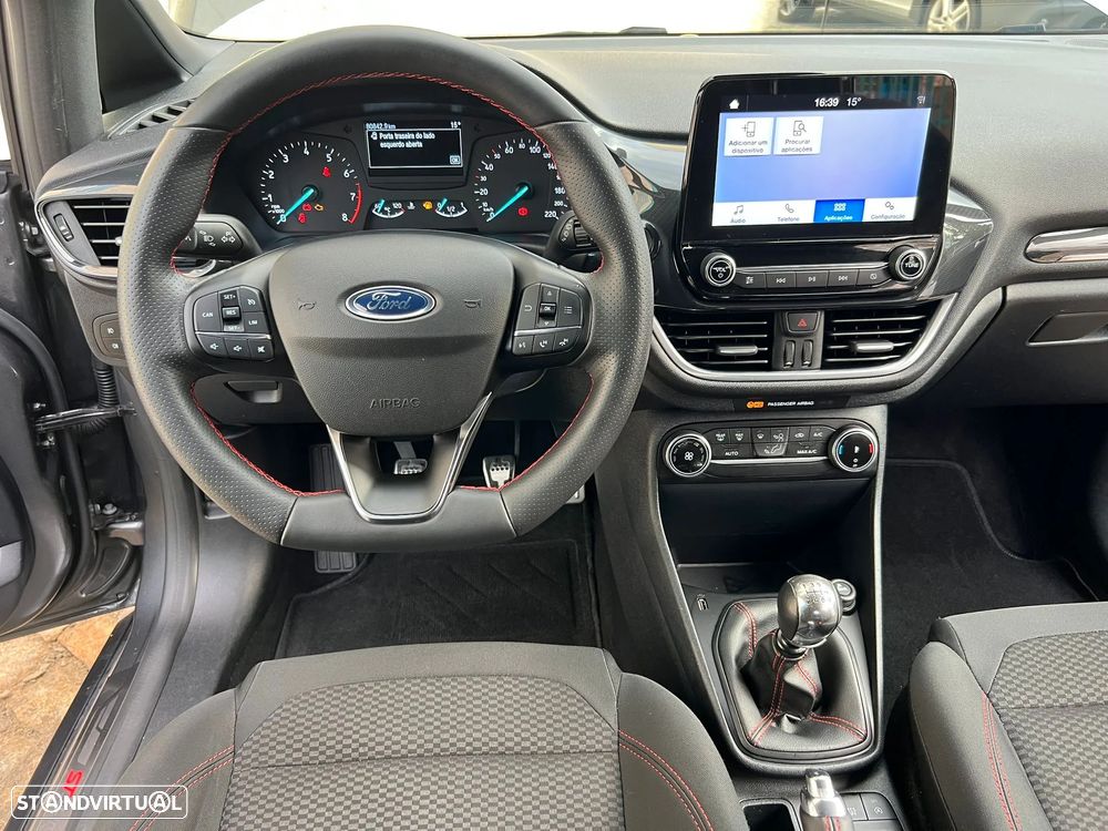 Ford Fiesta 1.0 EcoBoost ST-Line - 25