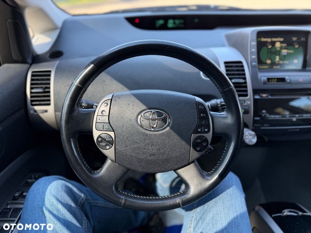 Toyota Prius 1.5 VVT-i Sol - 25
