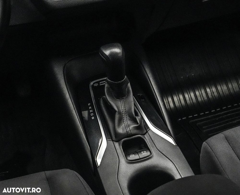 Toyota Corolla 1.8 HSD Dynamic - 18