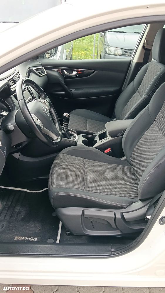 Nissan Qashqai - 11