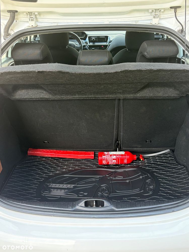 Peugeot 208 - 12