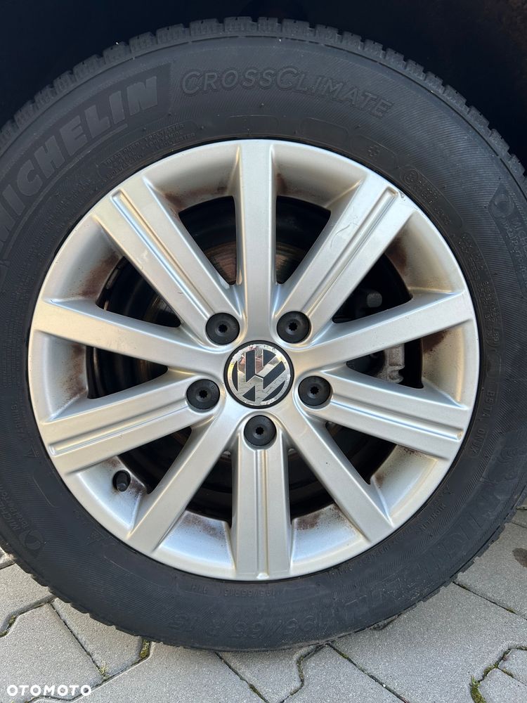 Volkswagen Golf 1.6 TDI DPF BlueMotion Technology Style - 10