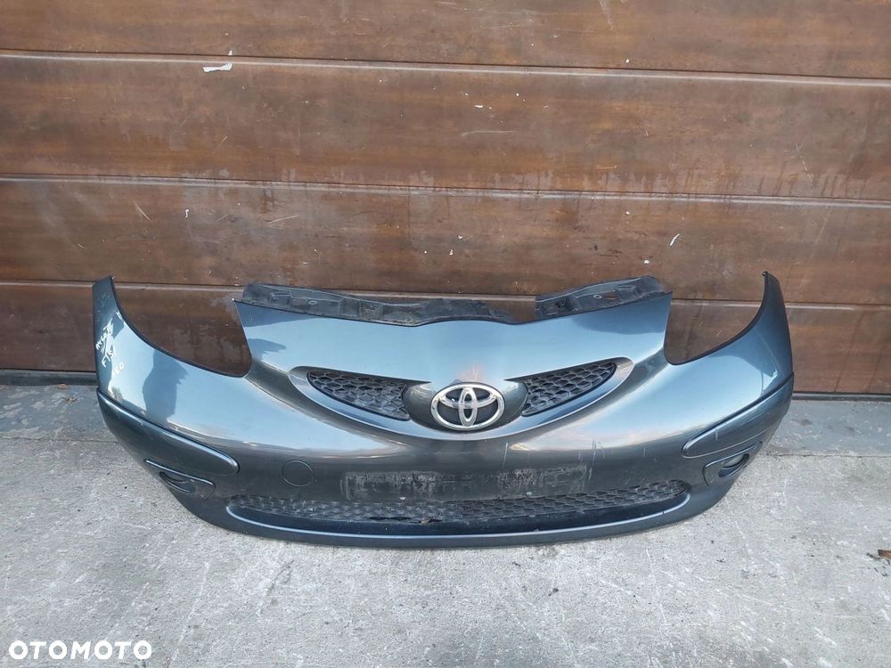 Toyota AYGO I zderzak przód halogen kompletny 1E0 - 3