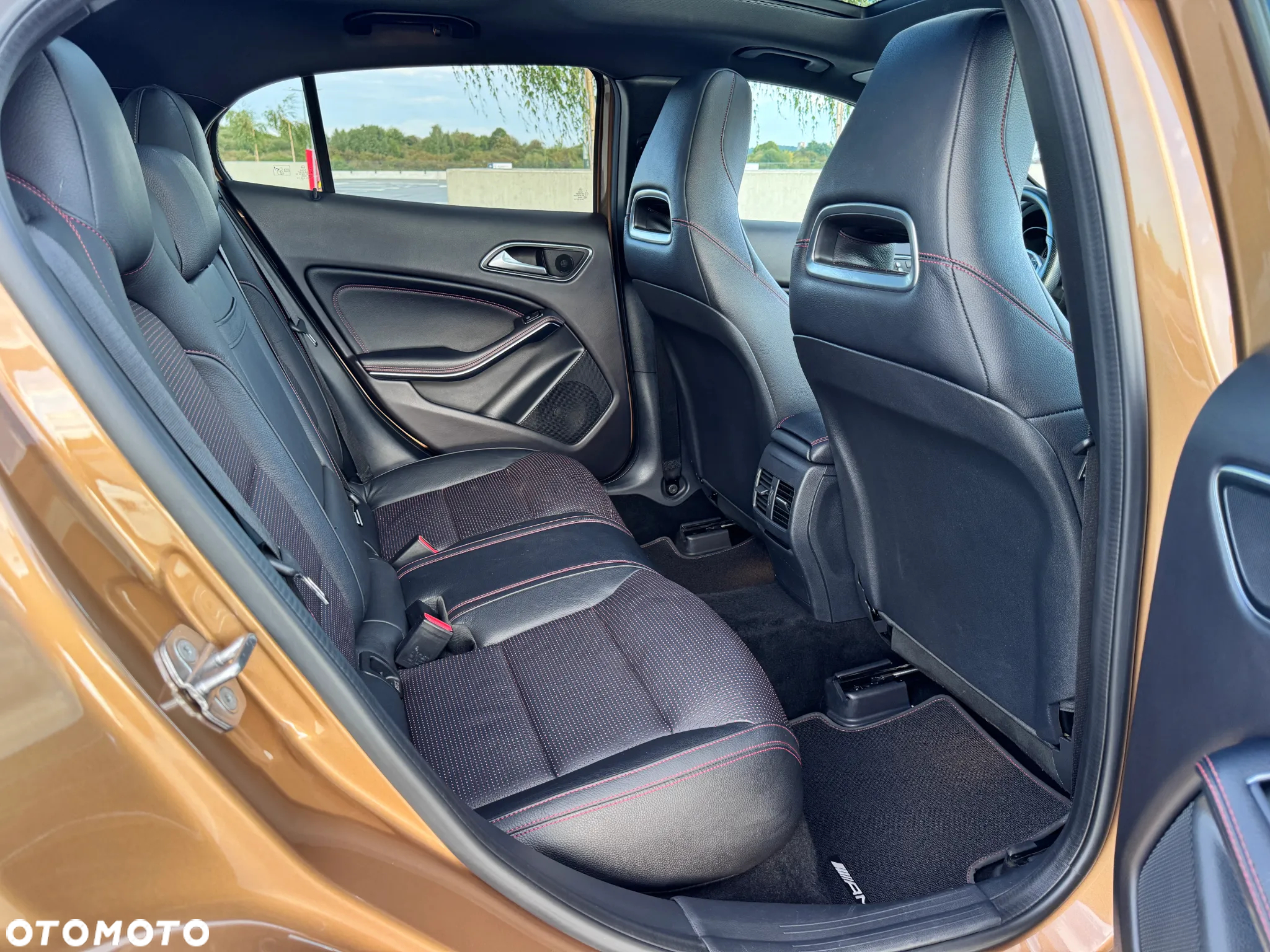 Mercedes-Benz GLA 220 4-Matic AMG Line - 27