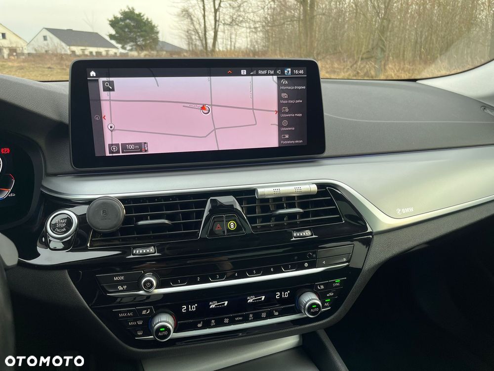 BMW Seria 5 520d Luxury Line sport - 25