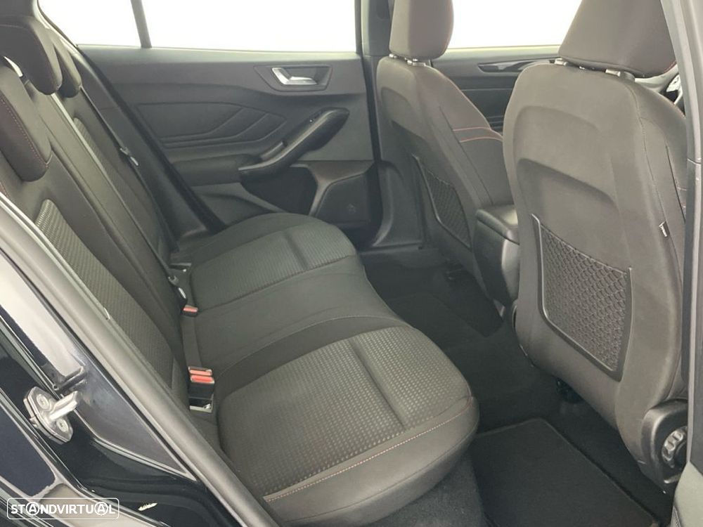 Ford Focus 1.0 EcoBoost MHEV ST-Line - 23
