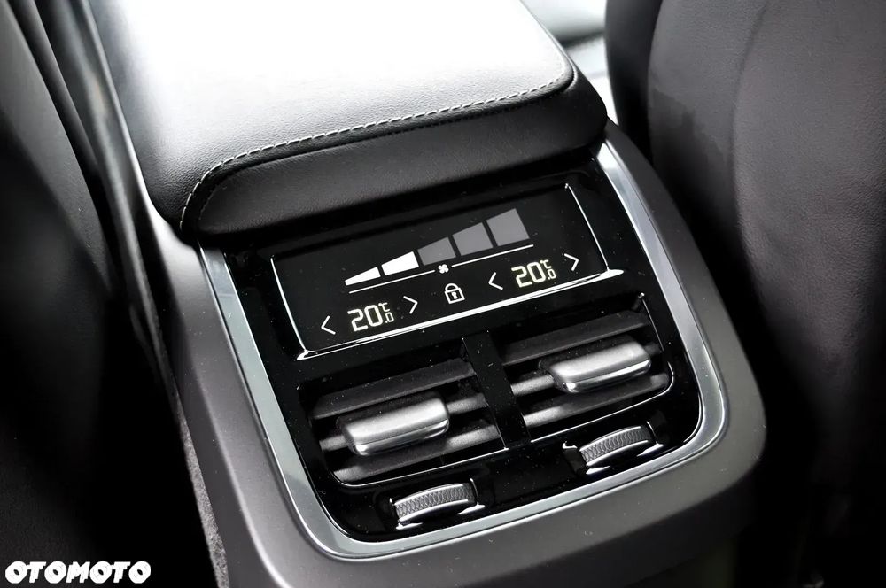 Volvo XC 60 B4 B Geartronic RDesign - 31