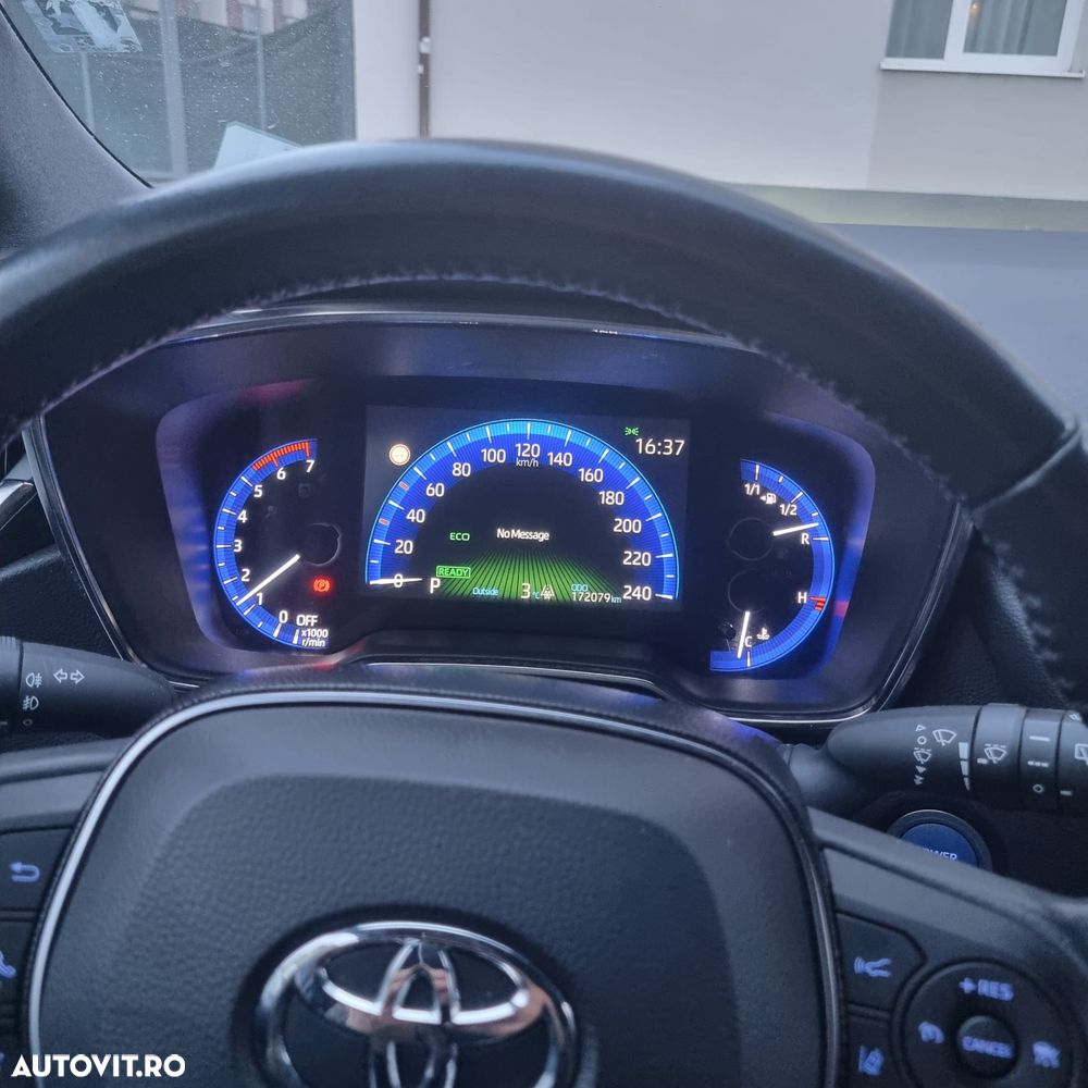 Toyota Corolla - 12