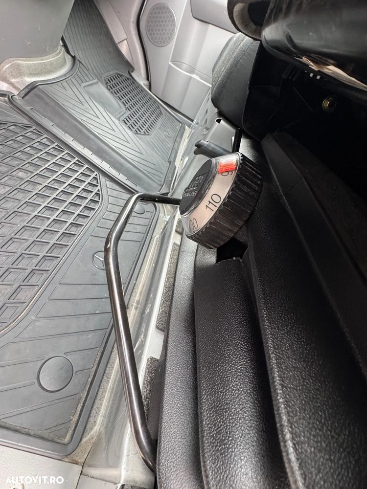 Mercedes-Benz Sprinter - 20