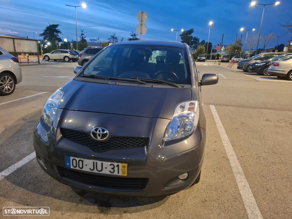 Toyota Yaris - 1