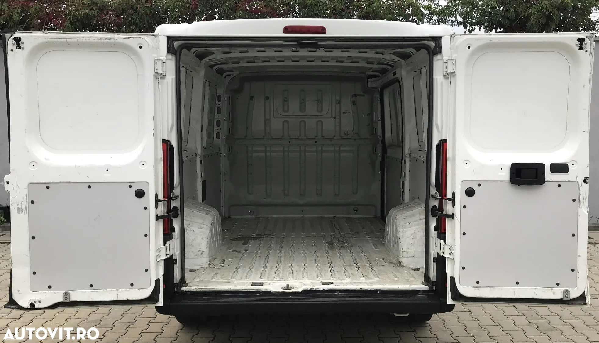 Peugeot Boxer HDi 330 L1H1 S&S Active - 36