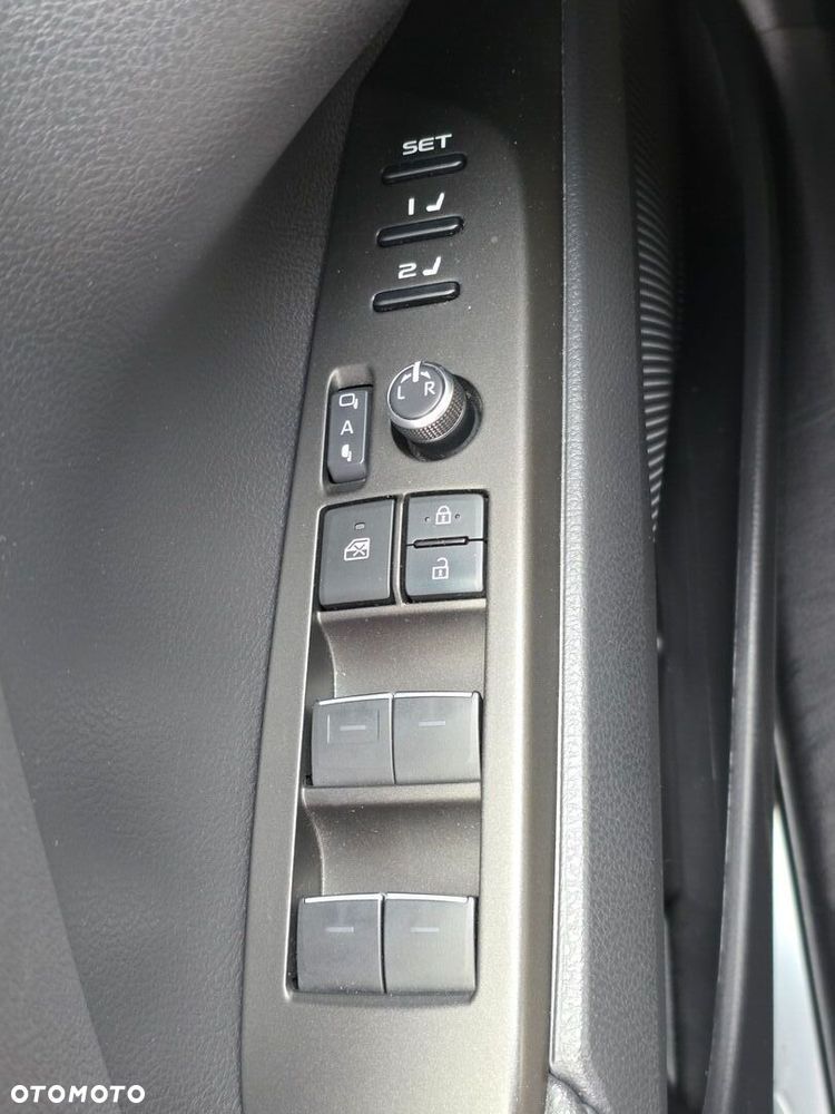 Toyota Camry 2.5 Hybrid Executive CVT - 15