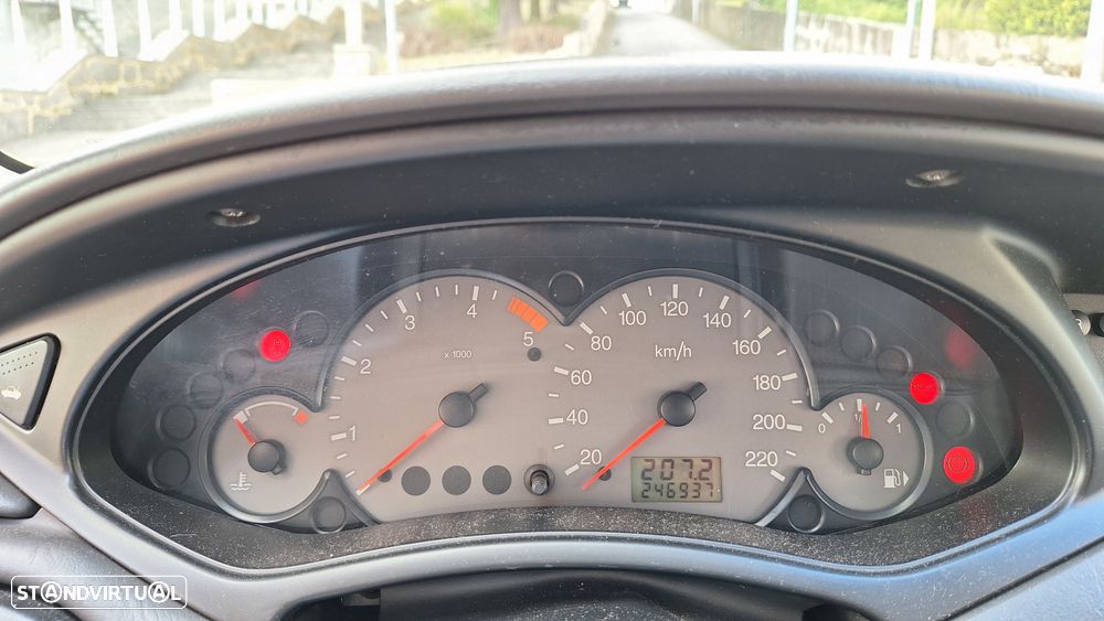 Ford Focus 1.8 TDCi X-Trend - 8