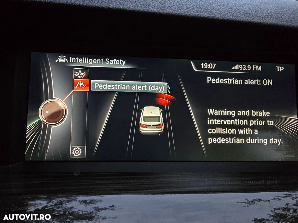 BMW Seria 5 535d xDrive AT - 12