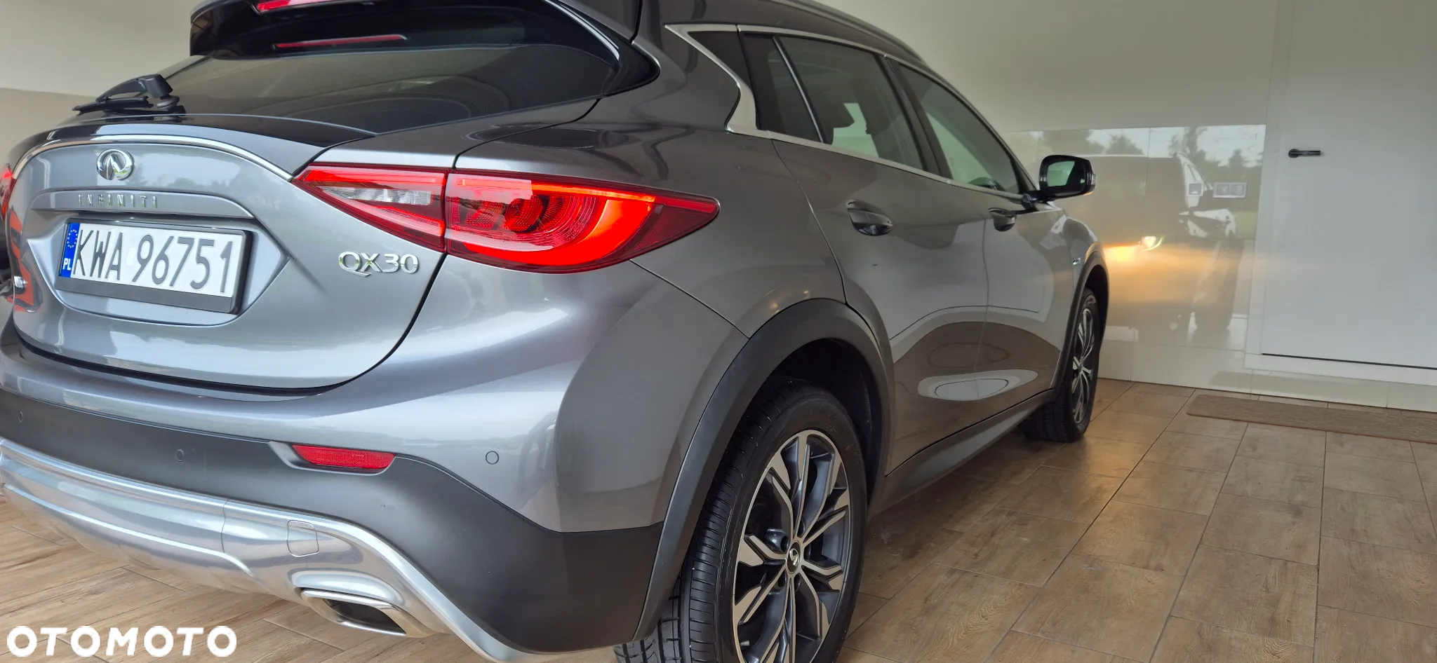 Infiniti QX30 2.2d Luxe AWD 7DCT - 35