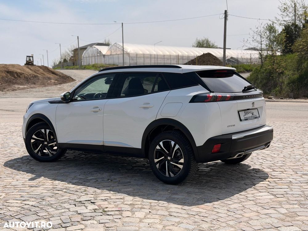 Peugeot 2008 1.2 L PureTech STT Allure - 7