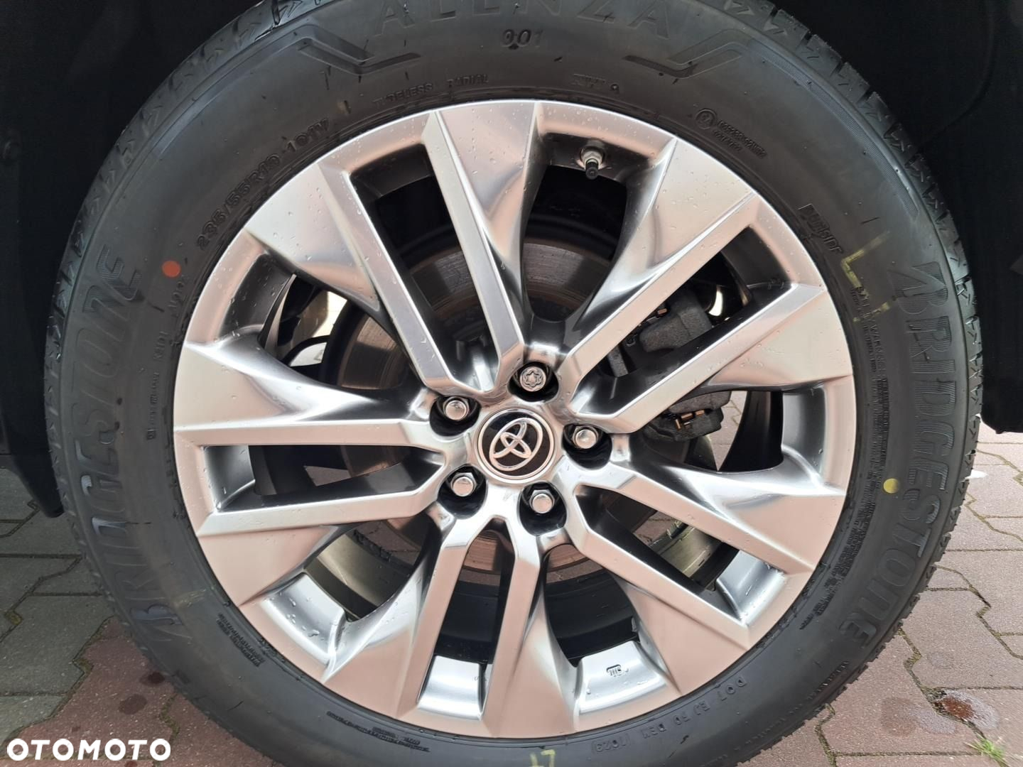Toyota RAV4 - 16
