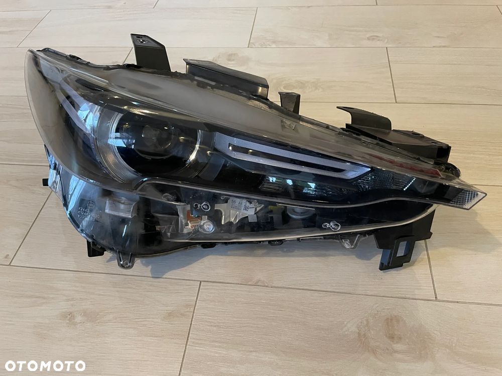 LAMPA PRZÓD PRAWA REFLEKTOR PRAWY MAZDA CX5 LIFT 14-17 LED SKRĘTNY 8272354400 - 1