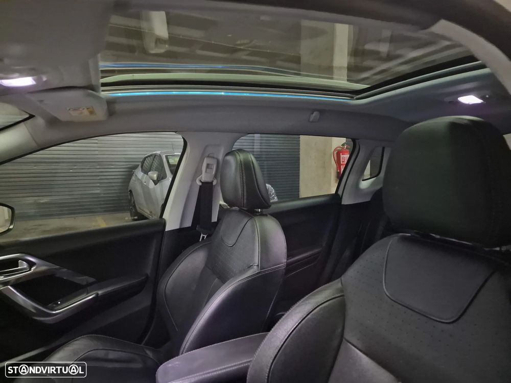 Peugeot 2008 1.2 PureTech Allure - 35