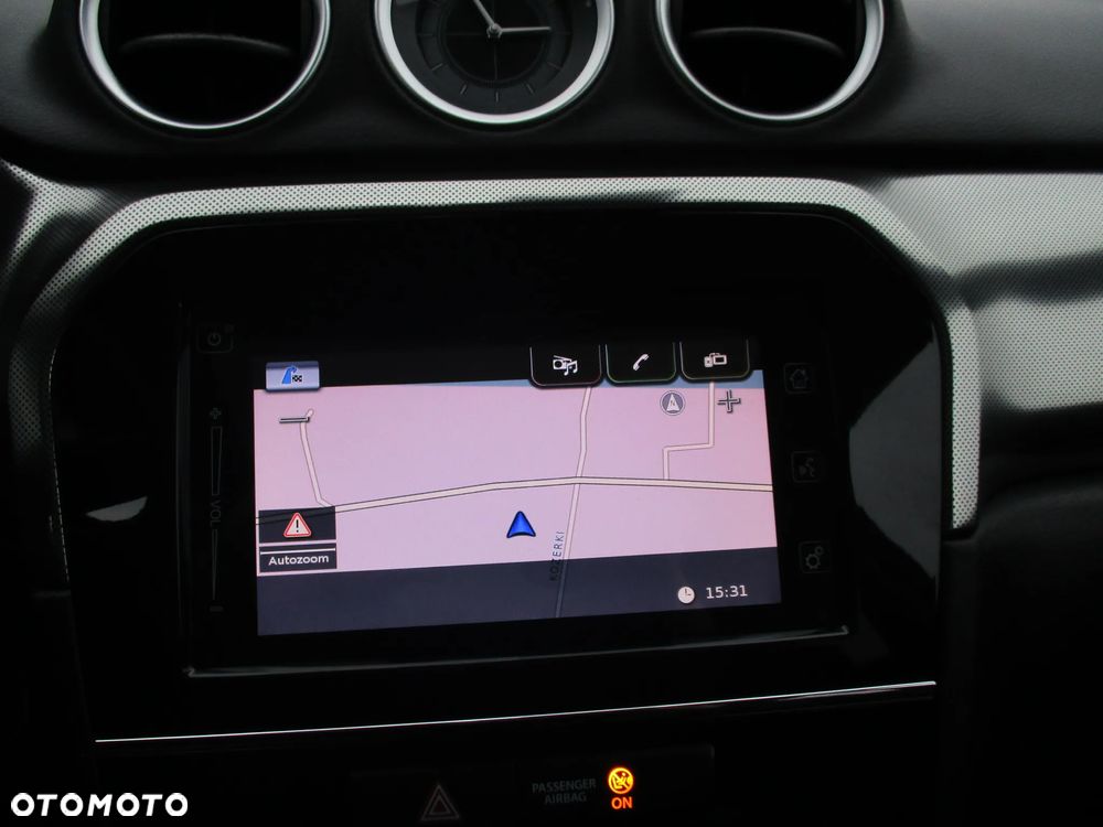 Suzuki Vitara 1.0 Boosterjet Premium 4WD - 21