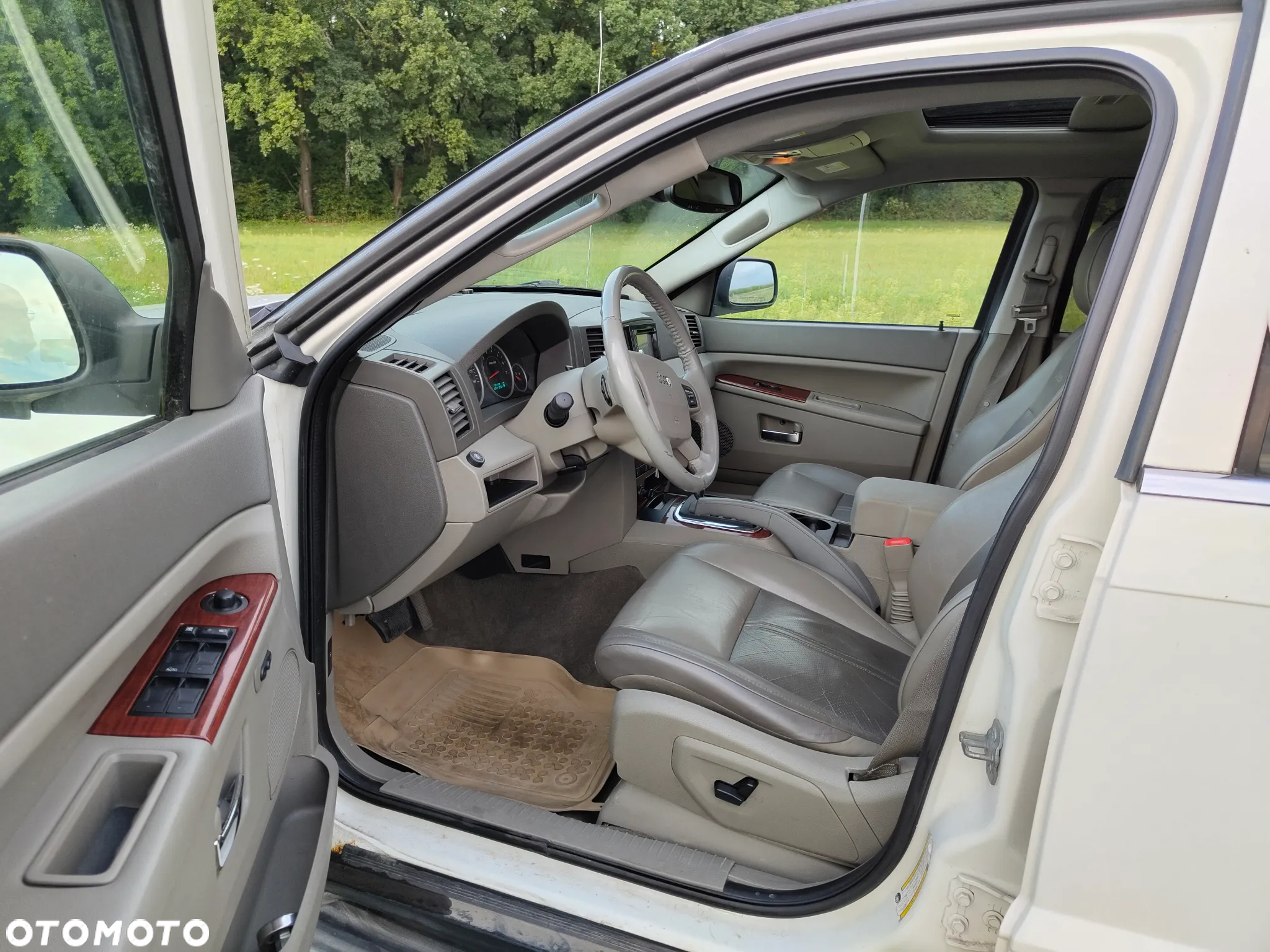 Jeep Grand Cherokee 4.7 Limited - 12