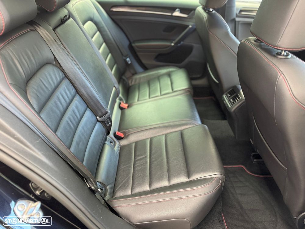 VW Golf 2.0 TSi GTi DSG Performance - 44