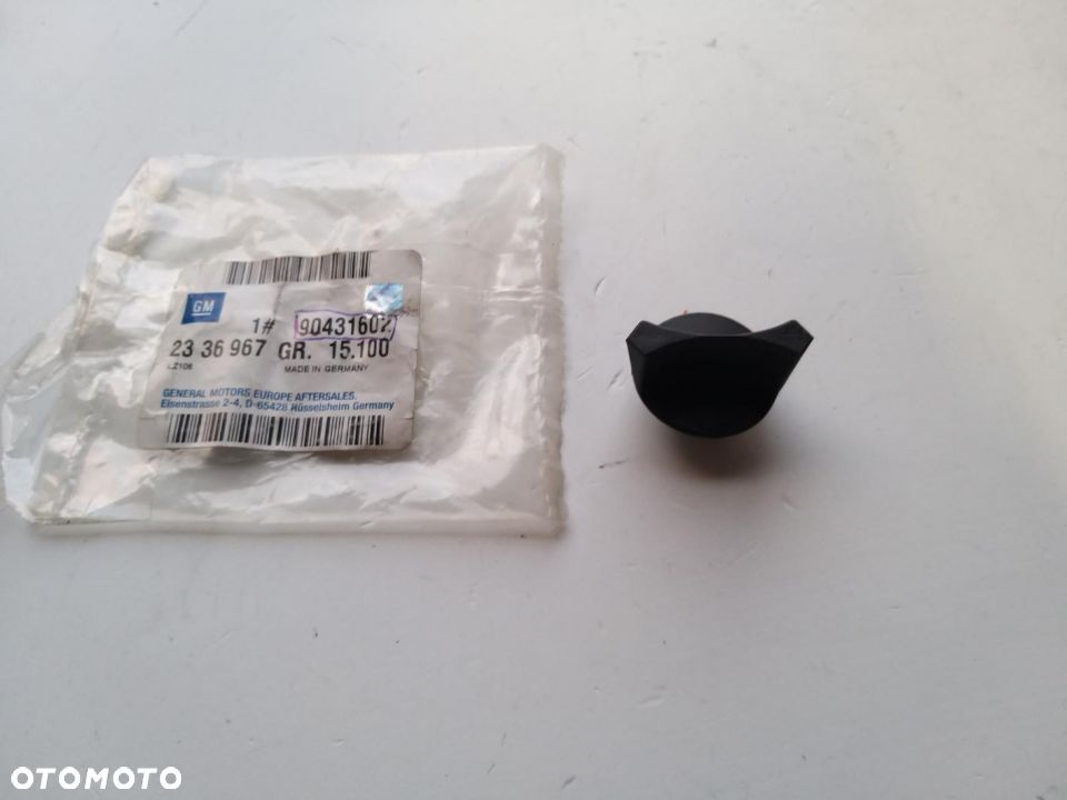 Kołek obrotowy  tylna część bagażnika   OPEL VECTRA-B 90431602 - 1
