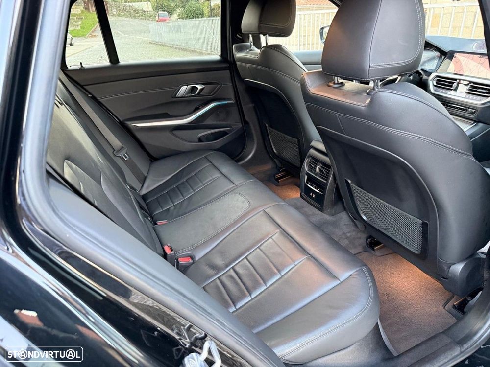 BMW 330 e Touring Pack M Auto - 14