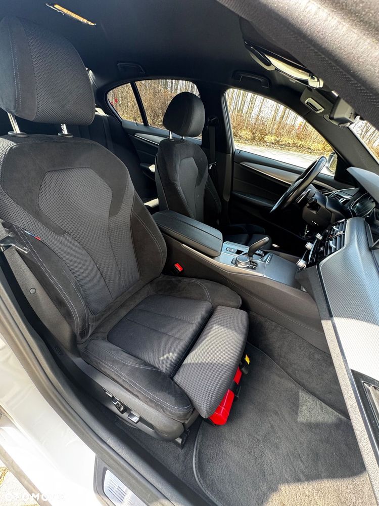 BMW Seria 5 520d xDrive M Sport sport - 12