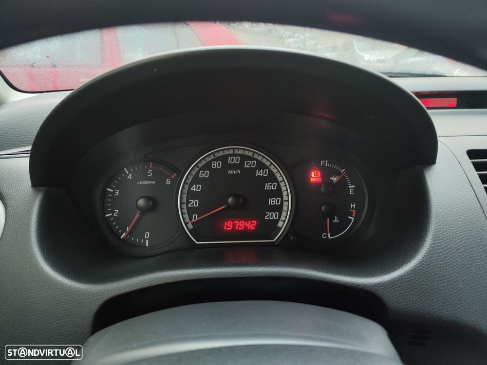 Suzuki Swift 1.3 DDiS GL - 10