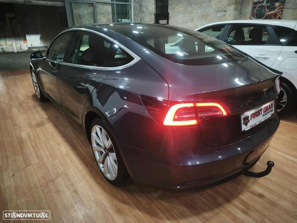 Tesla Model 3 Standard Range Plus RWD - 4