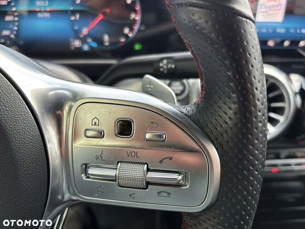 Mercedes-Benz GLB 200 7G-DCT - 27