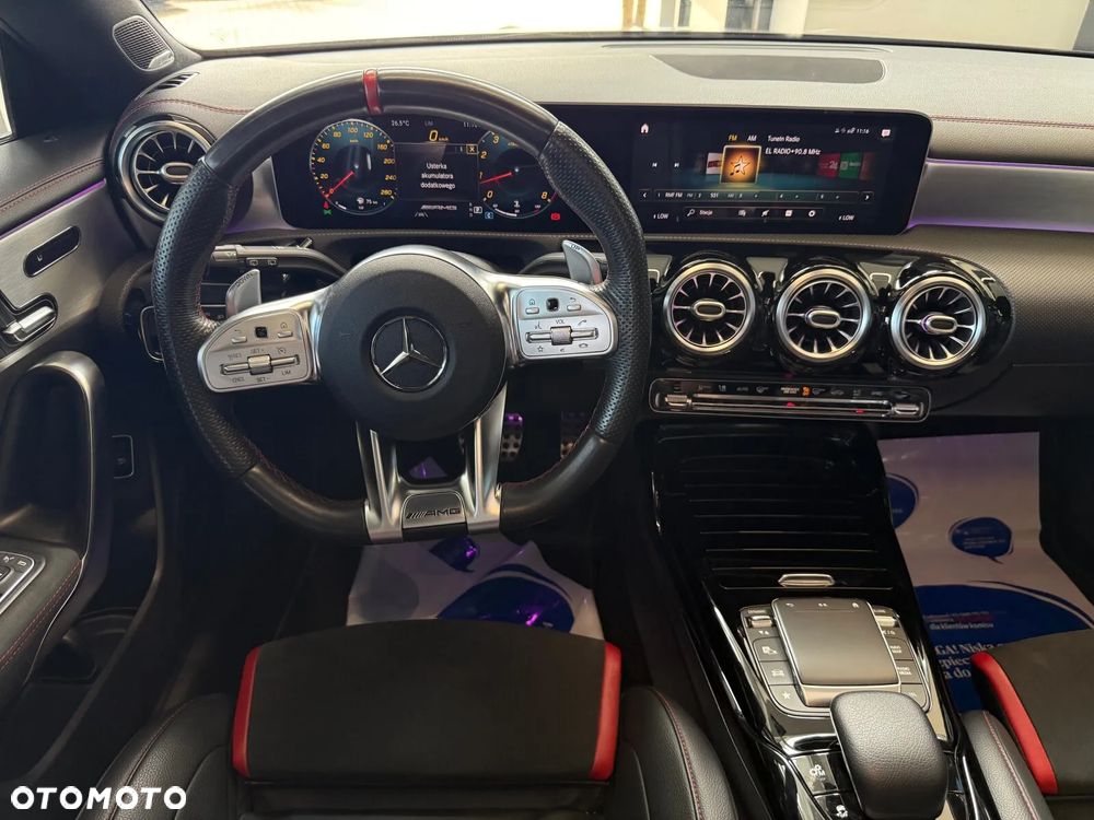 Mercedes-Benz CLA - 21