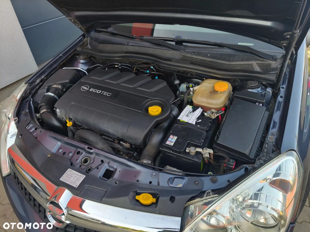 Opel Astra 1.9 CDTI Enjoy - 24