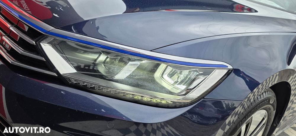 Volkswagen Passat - 20