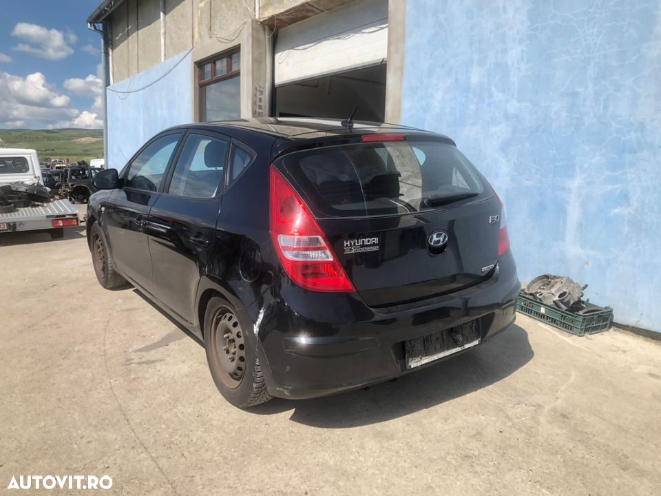 Dezmembrez piese Hyundai I30 - 3