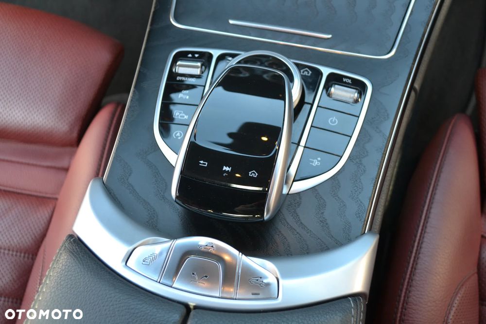 Mercedes-Benz Klasa C 220 d Cabrio 9G-TRONIC AMG Line - 12
