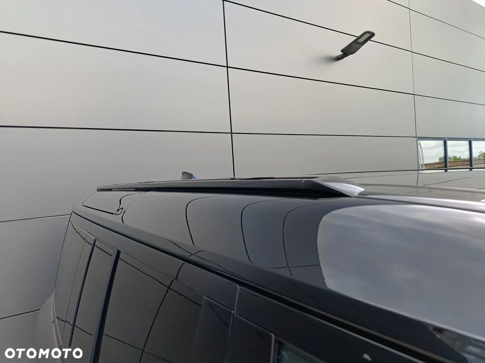 Land Rover Defender - 14