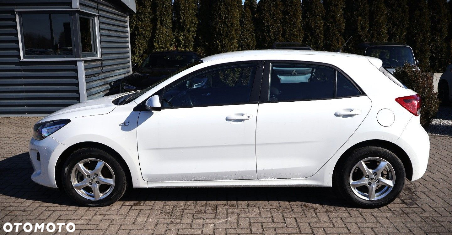 Kia Rio - 4