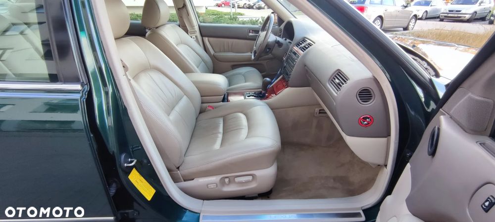 Lexus LS Standard - 14