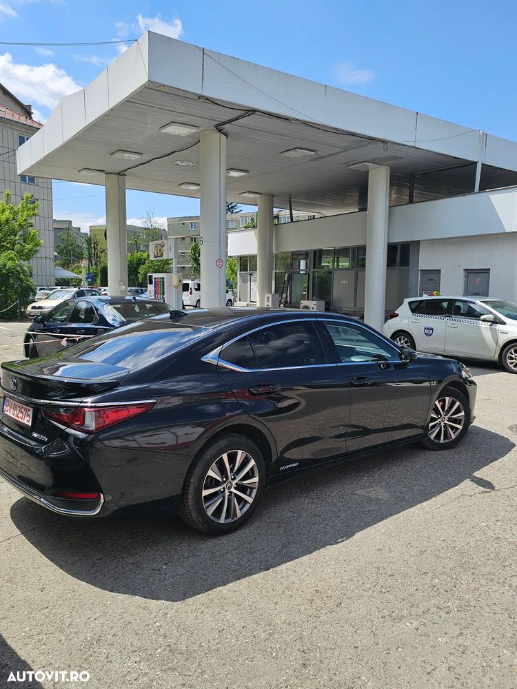 Lexus Seria ES 300h 2.5 TNGA HV 25H- 4X2 CVT Business - 10