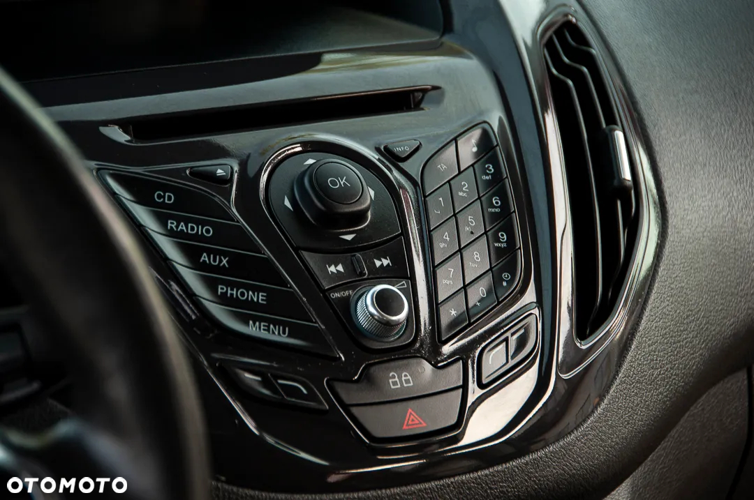 Ford Tourneo Courier 1.0 EcoBoost S&S Trend - 32