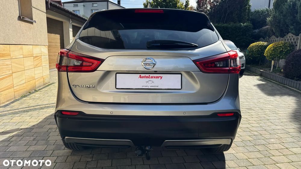 Nissan Qashqai 1.3 DIG-T SHIRO - 9
