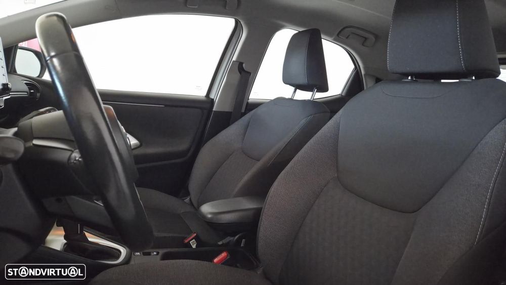 Toyota Yaris 1.5 HSD Comfort+P.Style - 12