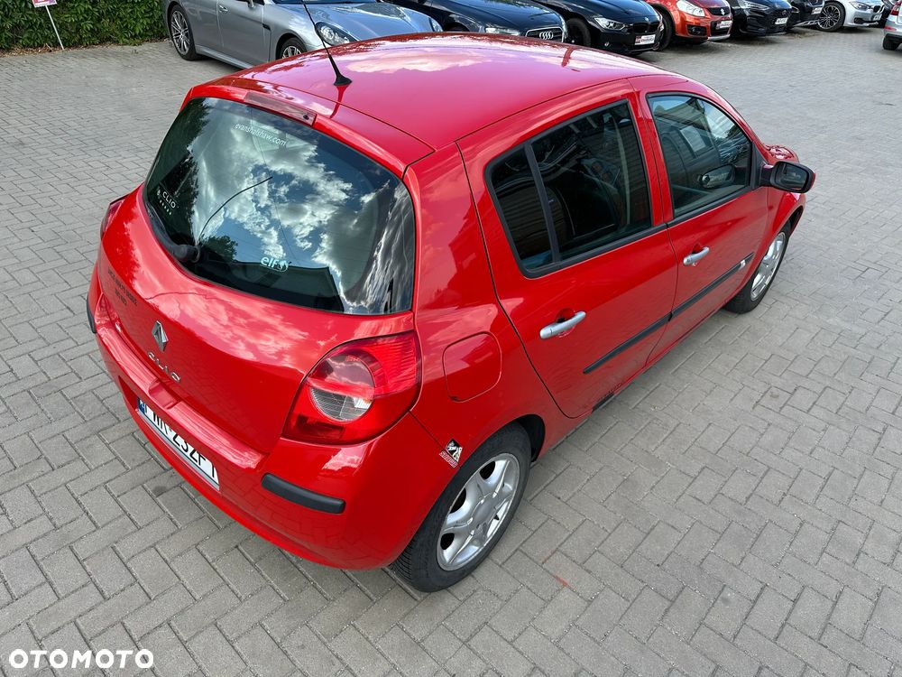 Renault Clio - 30