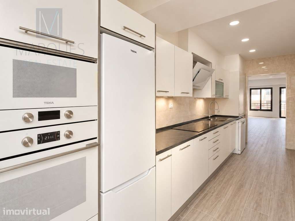 Apartamento T3 Duplex com garagem na Costa de Caparica - Grande imagem: 4/31