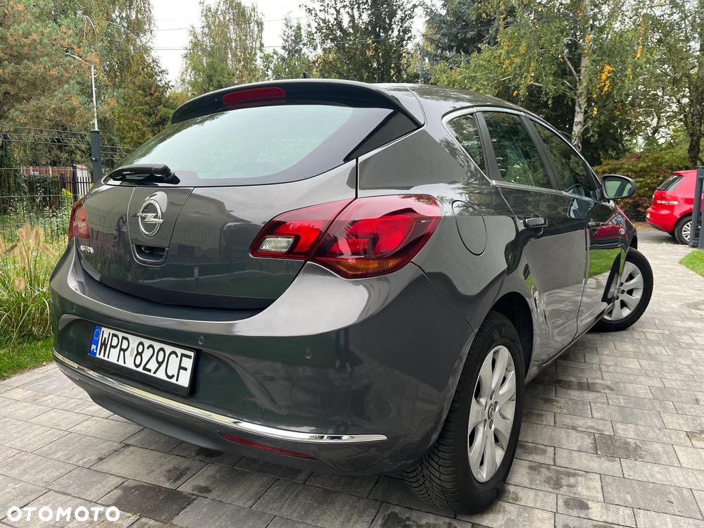Opel Astra 2015 photo 3