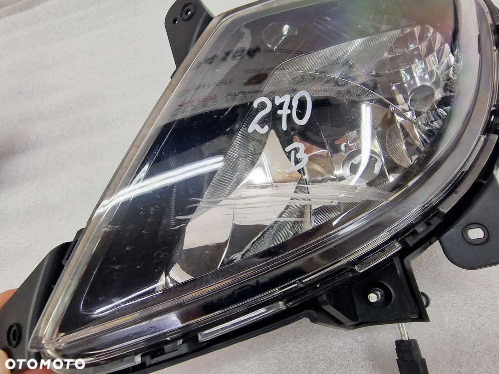 HYUNDAI IX20 10- PRAWY HALOGEN , NR AUKCJI H270 - 6