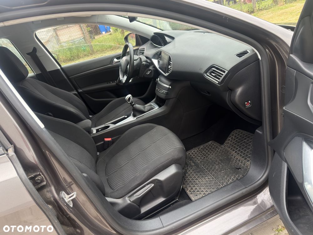 Peugeot 308 - 6